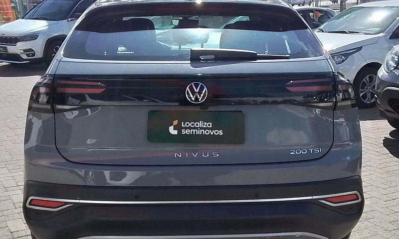 Volkswagen Nivus Hig...