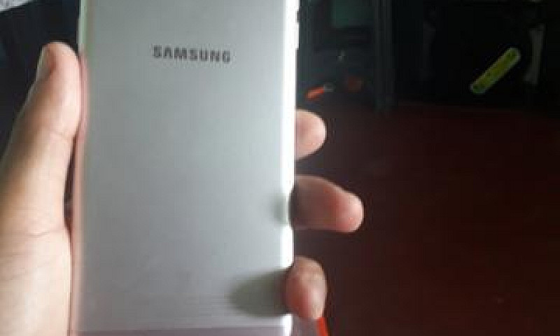 V Esse Celular J7 Pr...