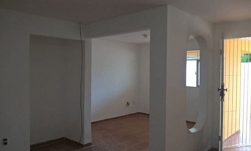 Casa Com Piscina Trê...