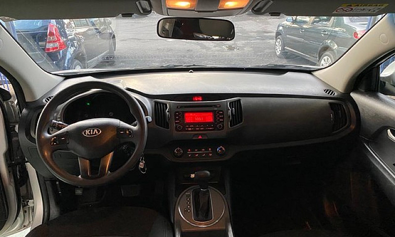 Kia Sportage ...