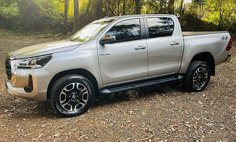 Toyota Hilux Srx 4X4...