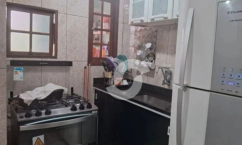 Casa Com 2 Dormitóri...