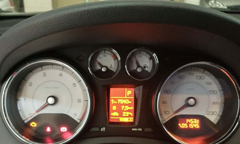 Peugeot 408 Allure 2...