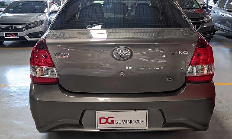 Toyota Etios 1.5 X P...