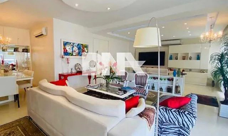 Apartamento-À Venda-...