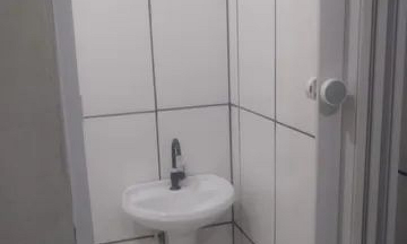 Suite No Bairro Noss...