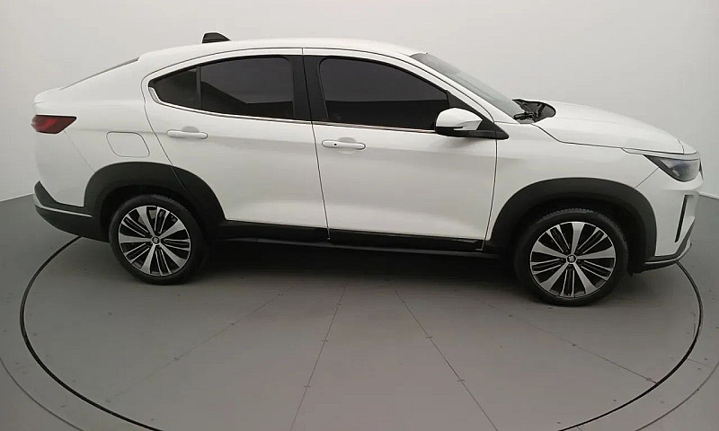 Fiat Fastback 2023 1...
