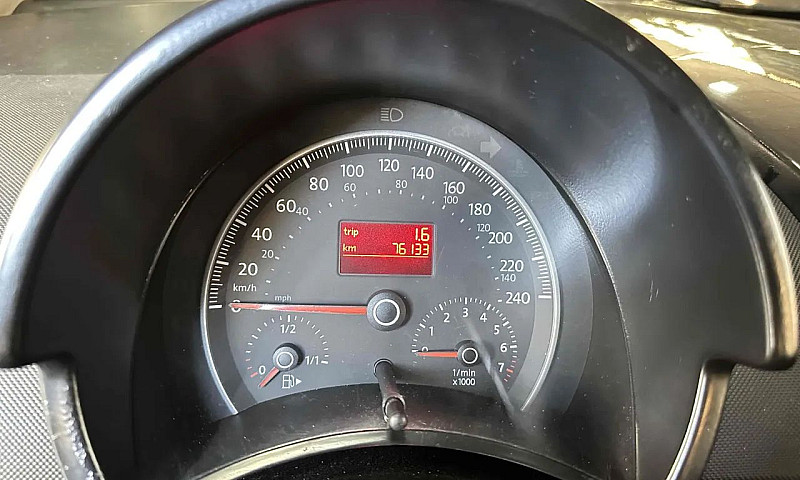 Volkswagen New Beetl...