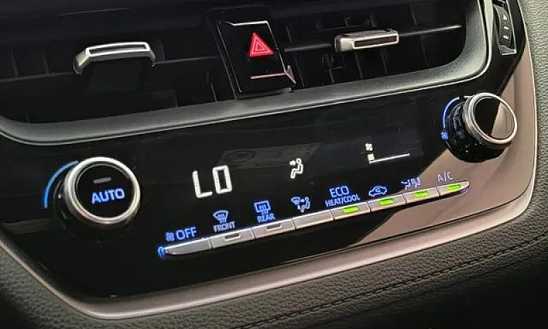 Toyota Corolla Cross...