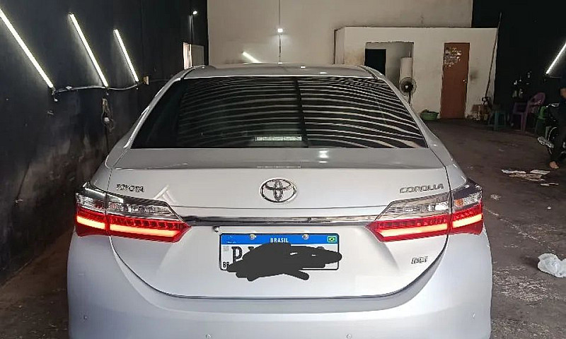 Toyota Corolla Gli 1...