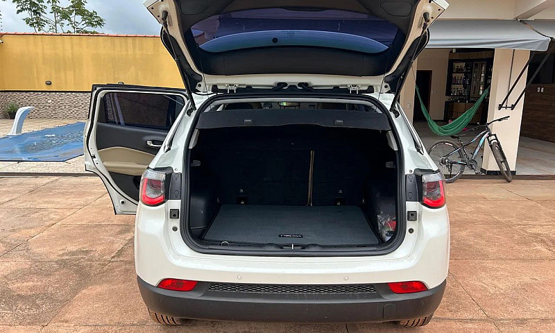 Jeep Compass Sport 2...