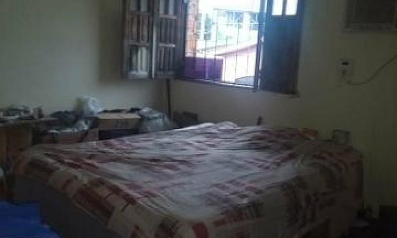 Vendo Uma Casa De Do...