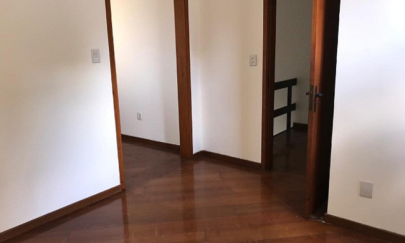Alugo Casa 3 Quartos...