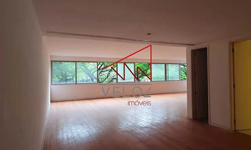Apartamento-À Venda-...
