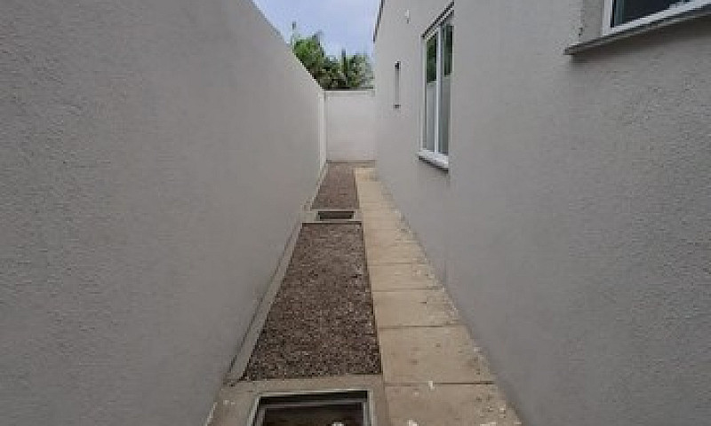 Casa Com 3 Quartos C...