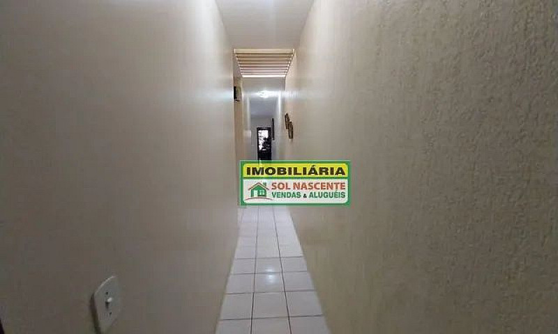 Casa Com 3 Dormitóri...