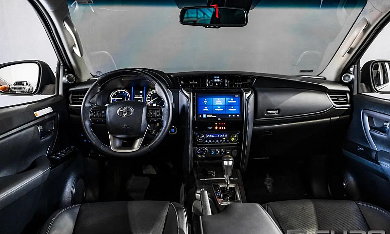 Toyota Hilux Sw4 Srx...