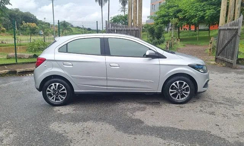 Chevrolet Onix Hatch...