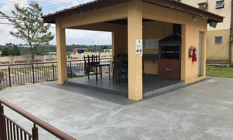 Apt Vila Jardim/ Aza...