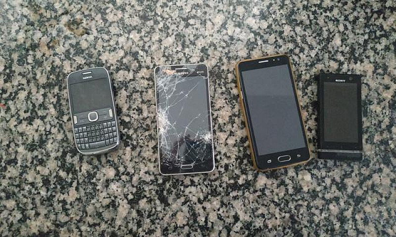 Alguns Celulares...