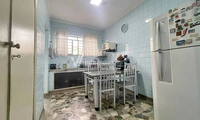 Casa - Jardim Chapad...