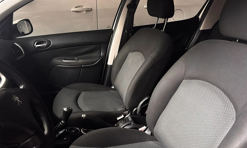 Peugeot 207 Xr 1.4 F...