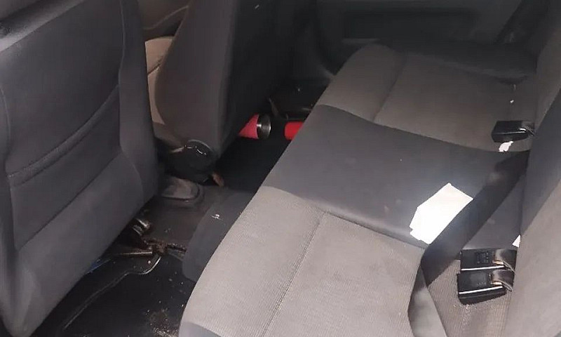 Volkswagen Voyage 1....