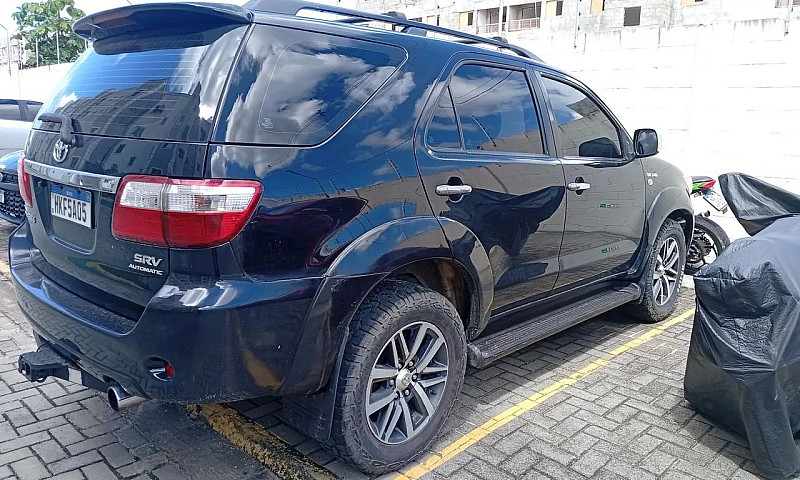 Toyota Hilux Sw4 Srv...