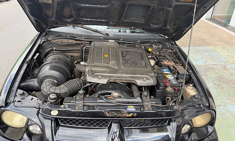 Mitsubishi Pajero Sp...