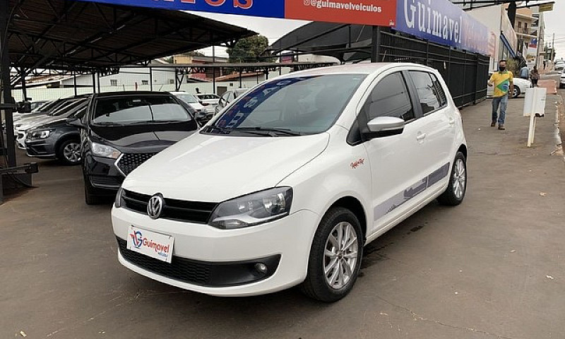 Volkswagen Fox 1.6 M...