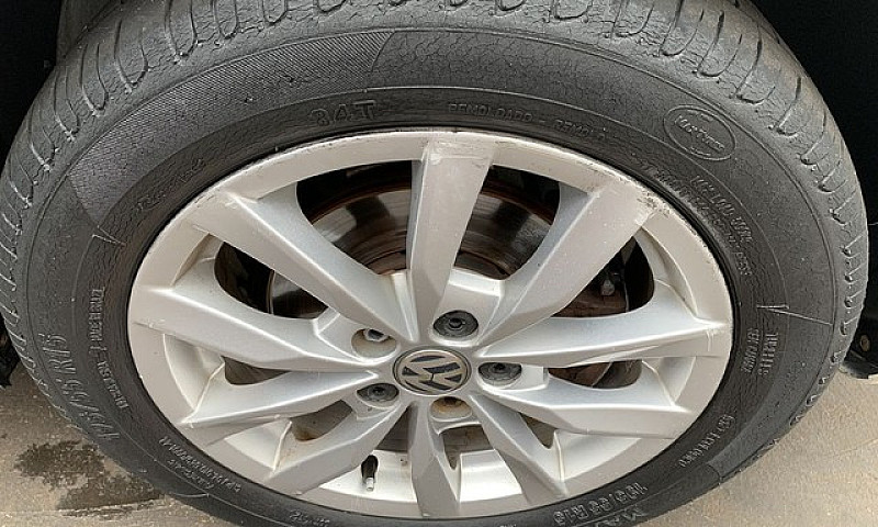 Volkswagen Fox 1.6 M...