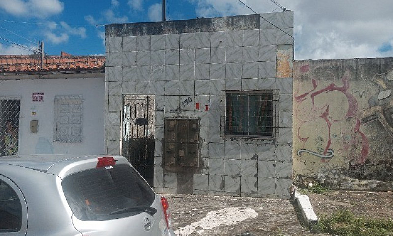 Vende-Se Uma Vila Co...
