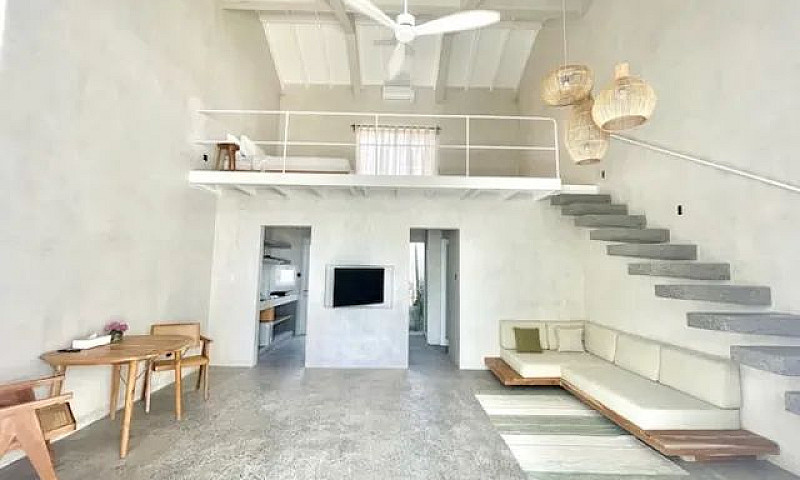 Loft Com Piscina Par...