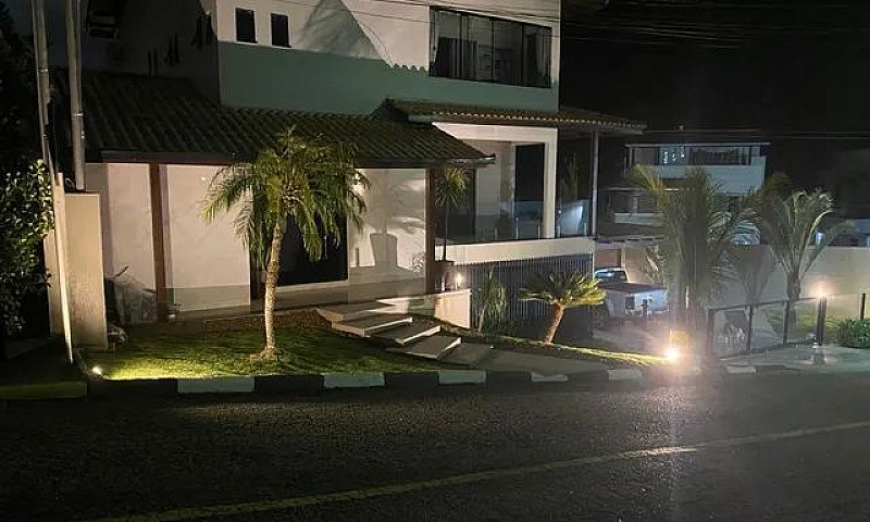 Casa De Condomínio S...