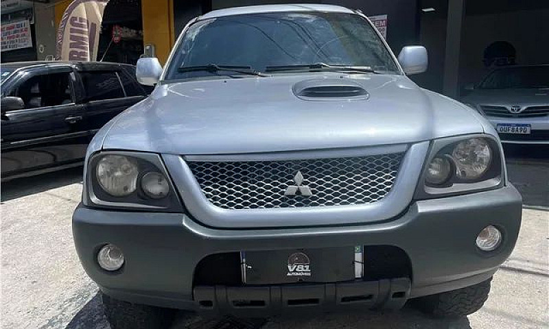 Mitsubishi L200 Outd...