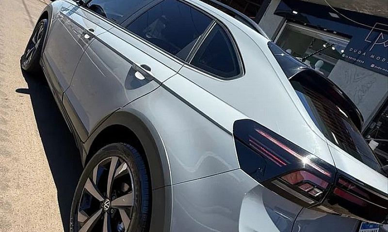 Volkswagen Nivus Hig...