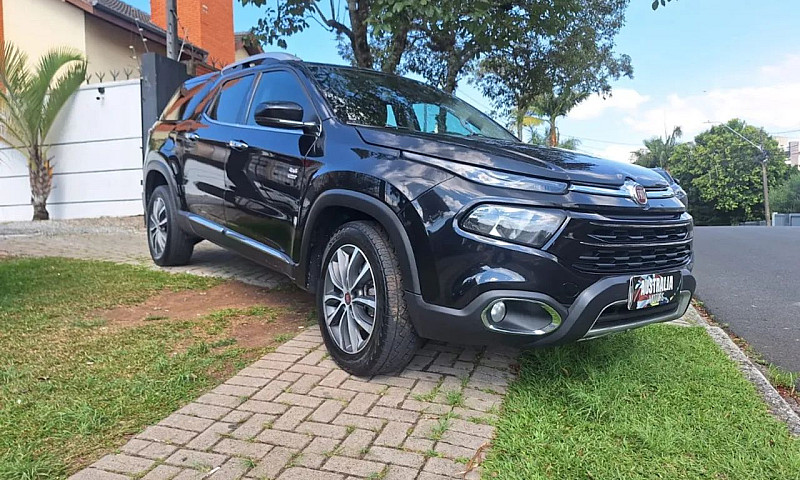 Fiat Toro Volcano 2....