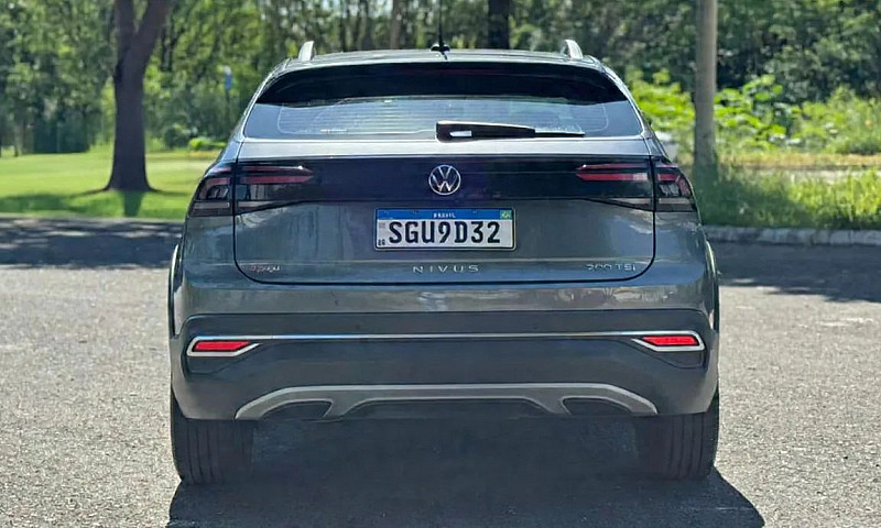 Volkswagen Nivus Hig...