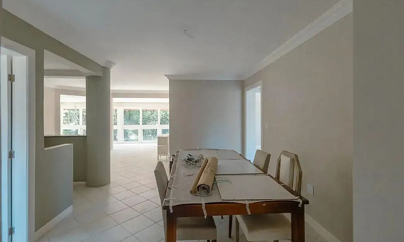 Casa De Condomínio P...