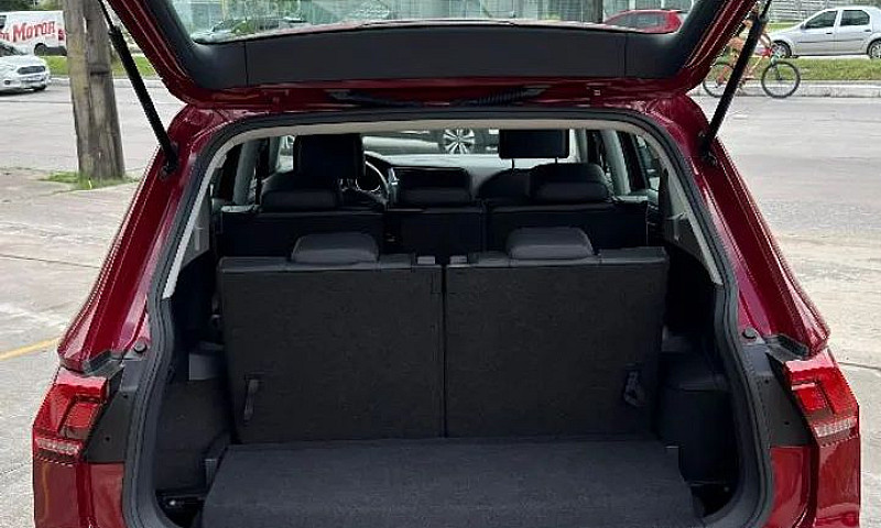 Volkswagen Tiguan Al...
