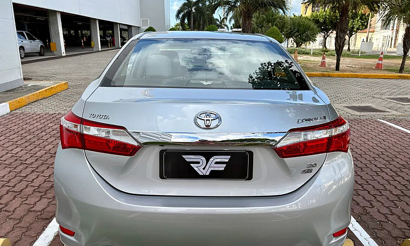 Toyota Corolla Xei 2...