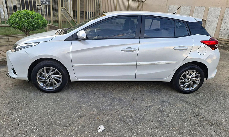 Toyota Yaris Xs 1.5 ...