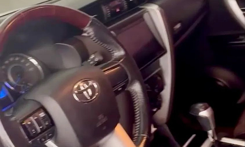 Toyota Hilux Sw4 Sr ...