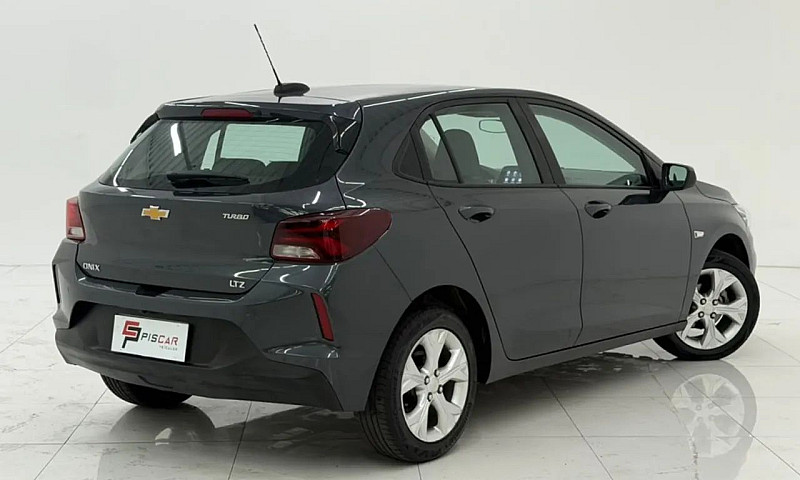 Chevrolet Onix Hatch...