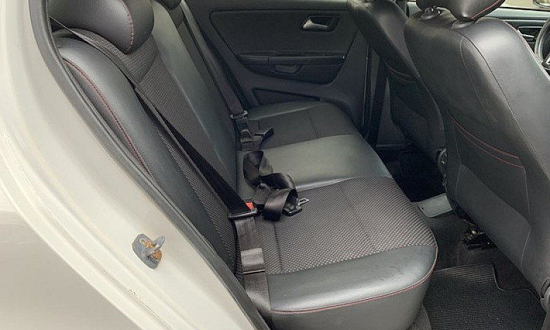 Volkswagen Fox 1.6 M...