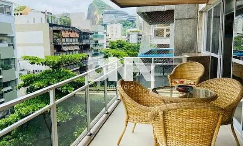 Apartamento-À Venda-...