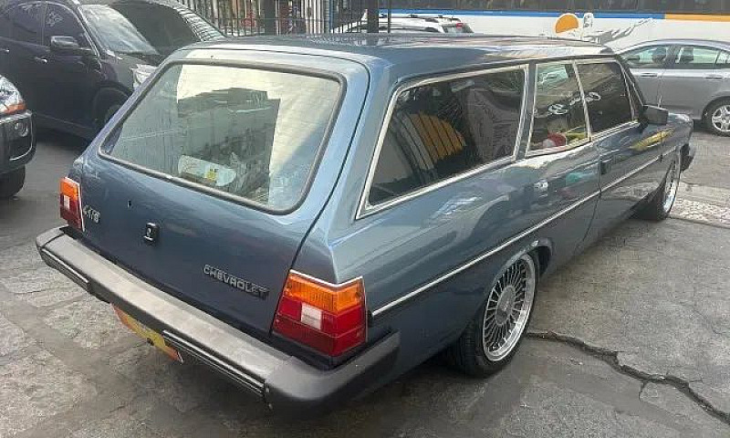 Caravan Comodoro 4.1...
