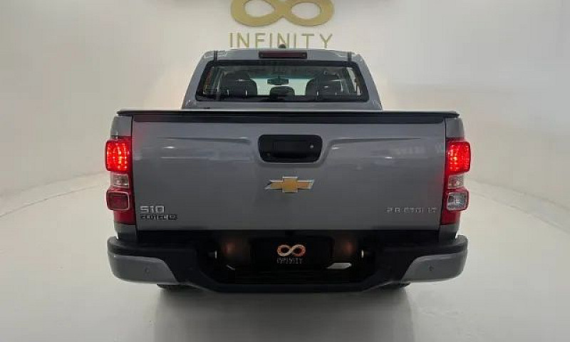 Chevrolet S10 Pick-U...