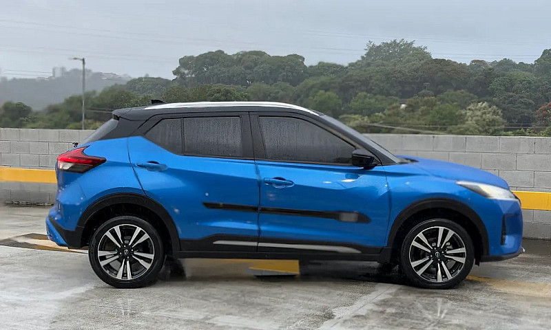Nissan Kicks Exclusi...