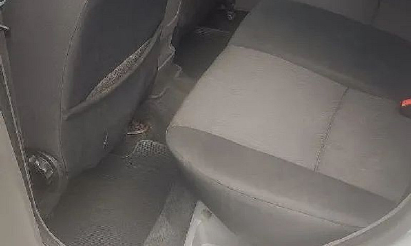 Ford Focus Sedan 2.0...